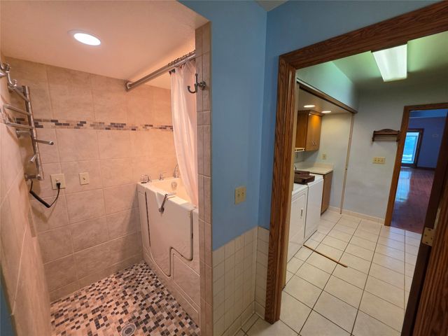 8152 CHERRY ST. EXT., Erie, PA 16509