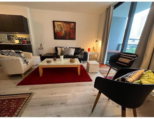 31 SE 6th St 804, Miami, FL 33131