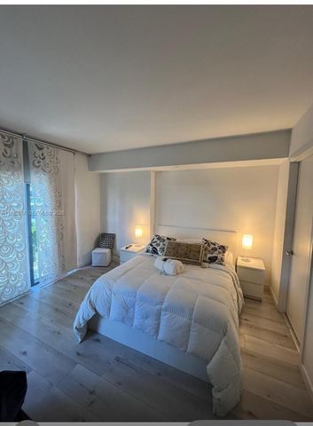 31 SE 6th St 804, Miami, FL 33131