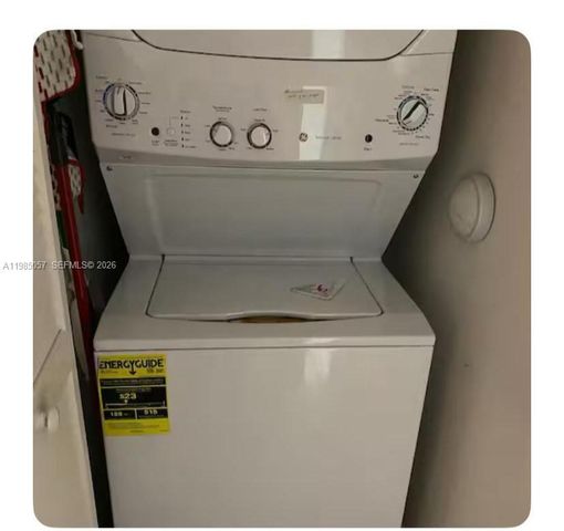 31 SE 6th St 804, Miami, FL 33131