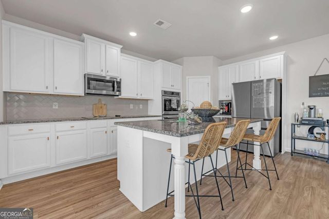 172 Expedition Drive, Ellenwood, GA 30294