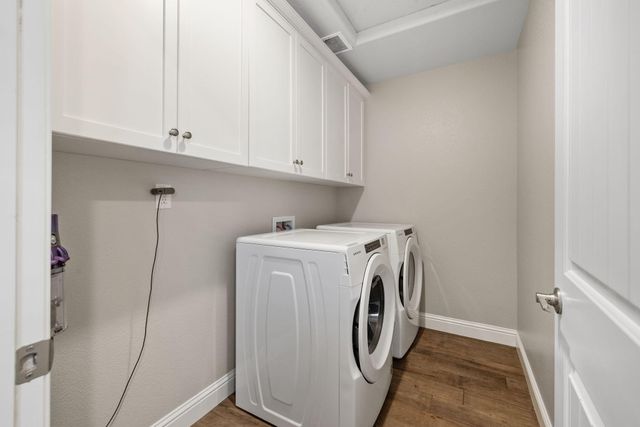 6212 E Bibi Drive, Fresno, CA 93727