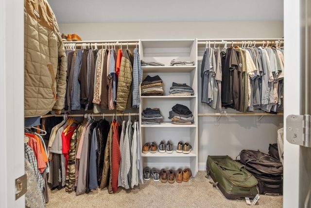 6212 E Bibi Drive, Fresno, CA 93727