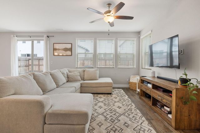 6212 E Bibi Drive, Fresno, CA 93727