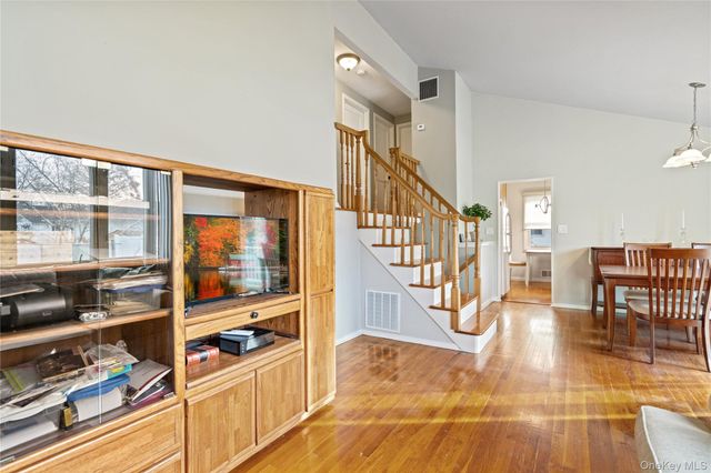 246 W 10th Street, Deer Park, NY 11729