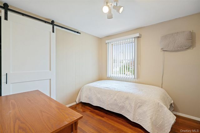 246 W 10th Street, Deer Park, NY 11729