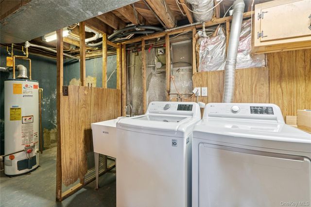 246 W 10th Street, Deer Park, NY 11729