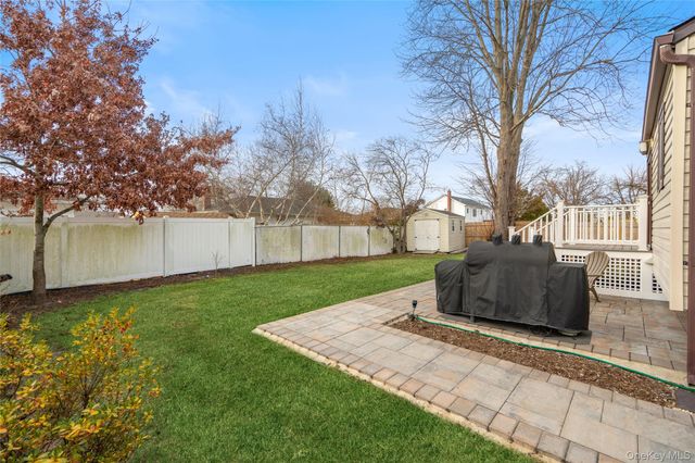 246 W 10th Street, Deer Park, NY 11729