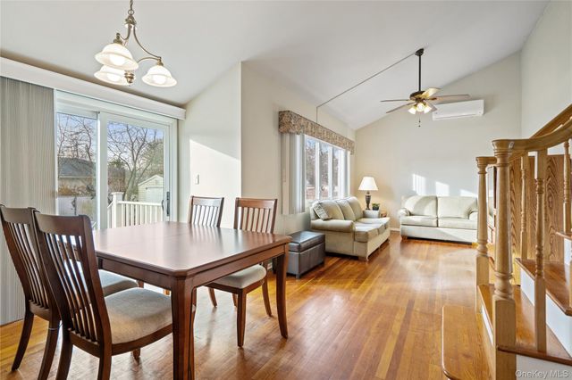 246 W 10th Street, Deer Park, NY 11729