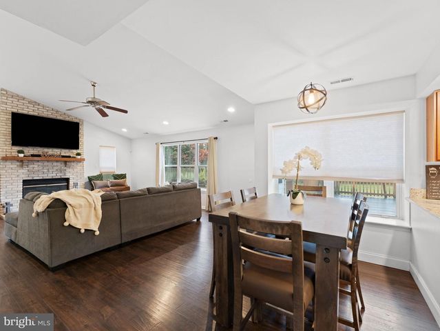 712 SCARBOROUGH DR, Egg Harbor Township, NJ 08234