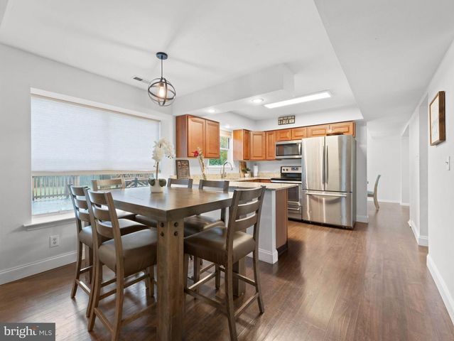 712 SCARBOROUGH DR, Egg Harbor Township, NJ 08234