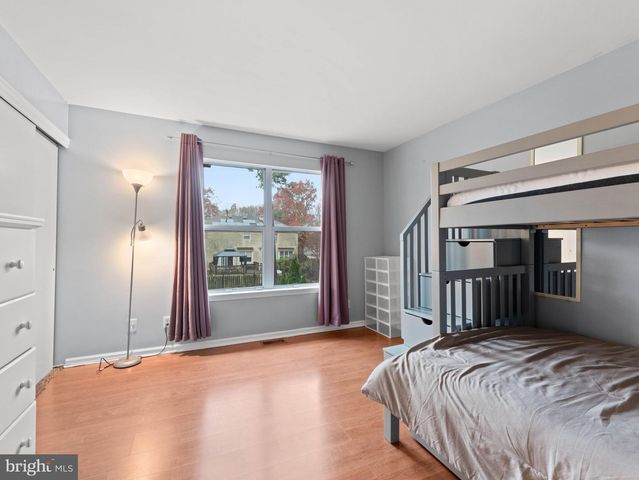 712 SCARBOROUGH DR, Egg Harbor Township, NJ 08234