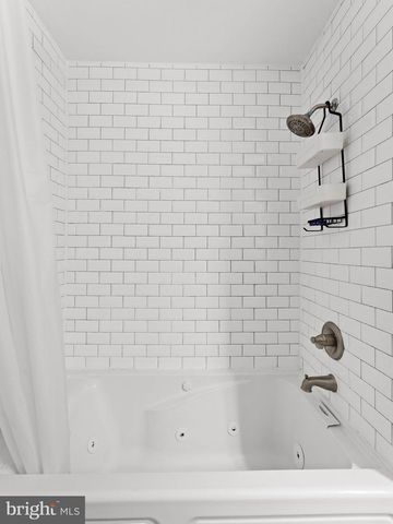 712 SCARBOROUGH DR, Egg Harbor Township, NJ 08234