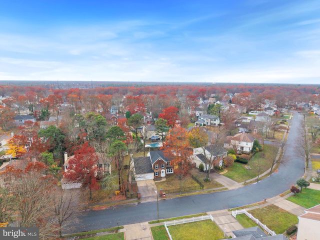 712 SCARBOROUGH DR, Egg Harbor Township, NJ 08234