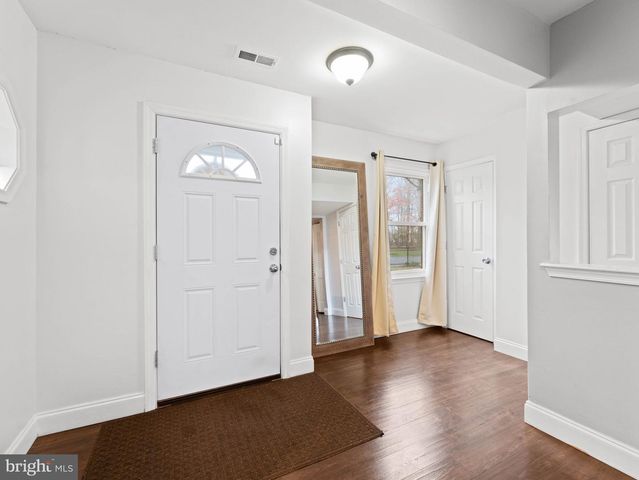 712 SCARBOROUGH DR, Egg Harbor Township, NJ 08234