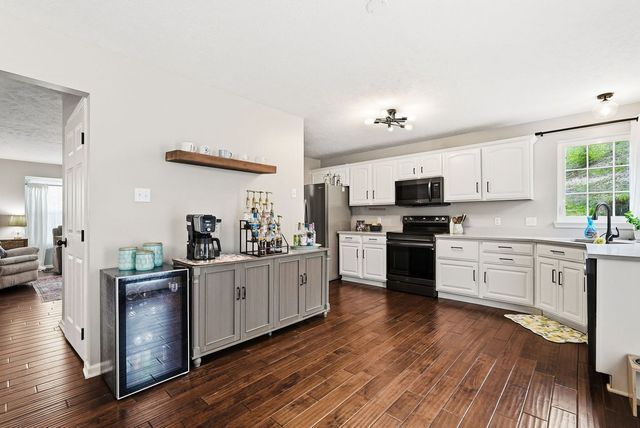 220 Maple Ridge Drive, Canonsburg, PA 15317