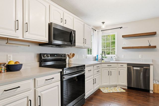 220 Maple Ridge Drive, Canonsburg, PA 15317