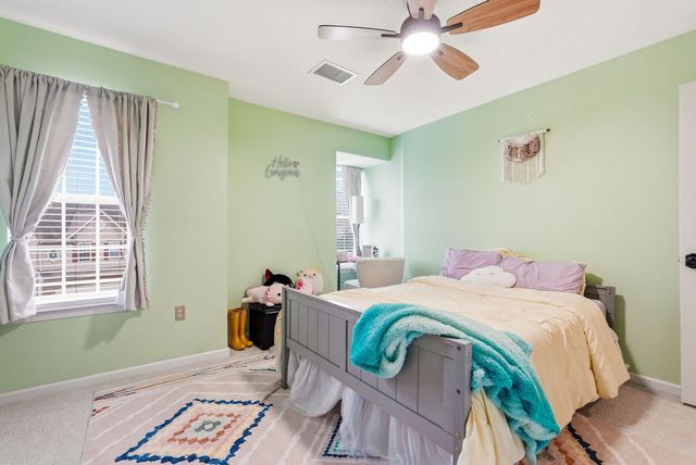 220 Maple Ridge Drive, Canonsburg, PA 15317