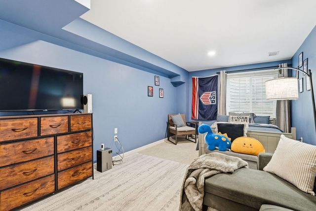 220 Maple Ridge Drive, Canonsburg, PA 15317
