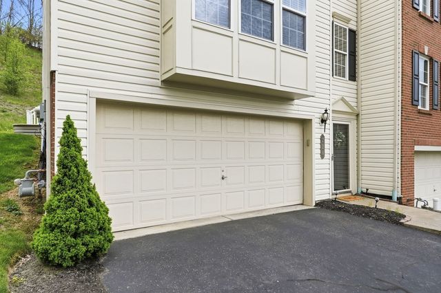 220 Maple Ridge Drive, Canonsburg, PA 15317