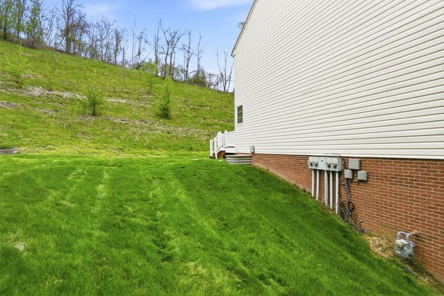220 Maple Ridge Drive, Canonsburg, PA 15317