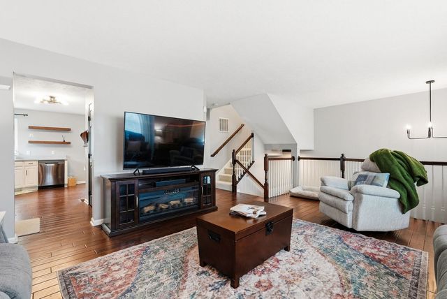 220 Maple Ridge Drive, Canonsburg, PA 15317