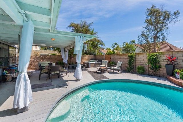 5252 Burgundy, Irvine, CA 92604