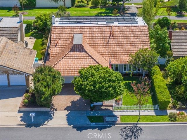 5252 Burgundy, Irvine, CA 92604