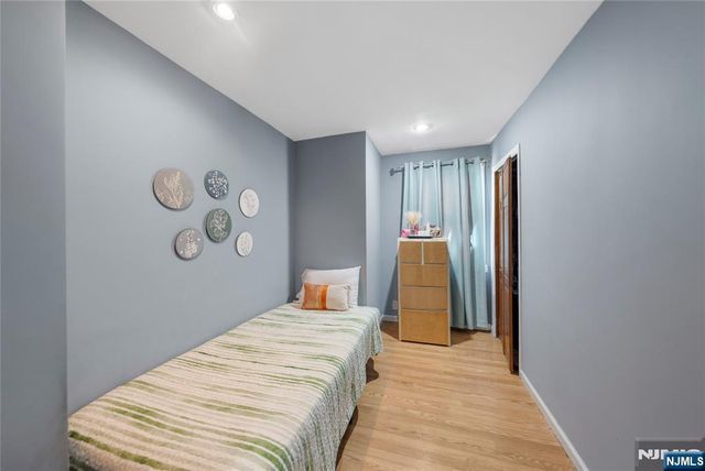 256 Fycke Lane, Teaneck, NJ 07666