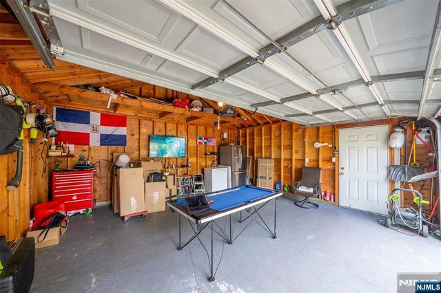 256 Fycke Lane, Teaneck, NJ 07666