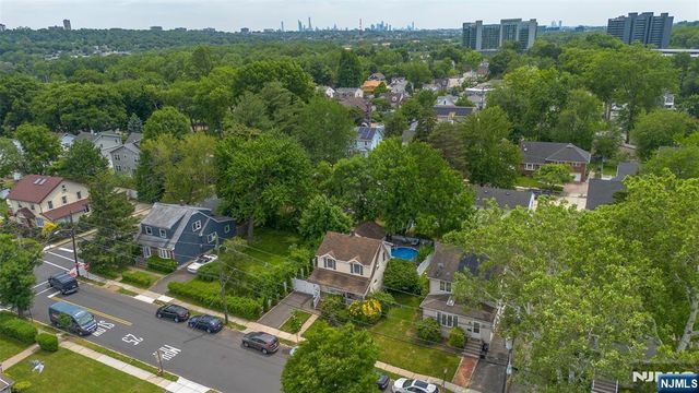 256 Fycke Lane, Teaneck, NJ 07666