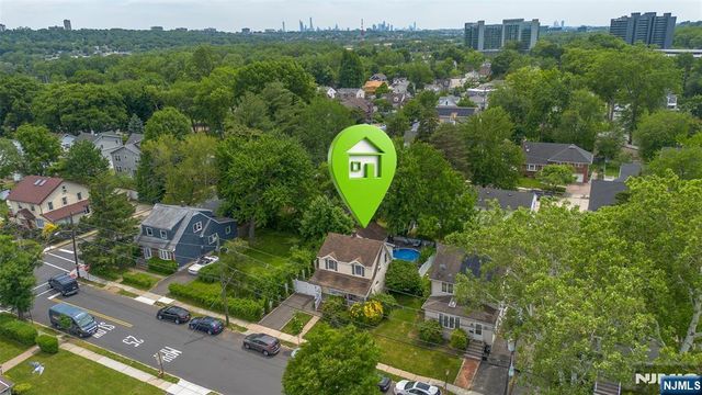 256 Fycke Lane, Teaneck, NJ 07666