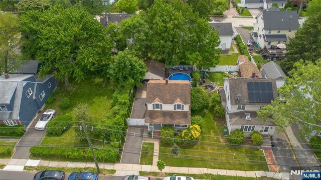 256 Fycke Lane, Teaneck, NJ 07666