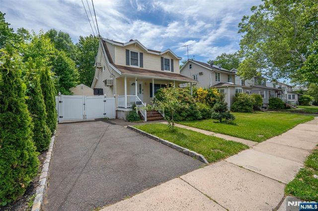 256 Fycke Lane, Teaneck, NJ 07666