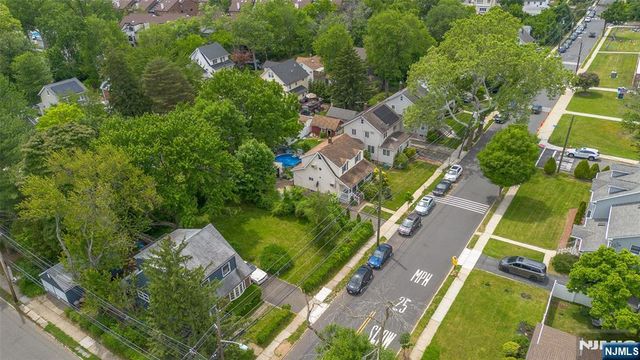 256 Fycke Lane, Teaneck, NJ 07666