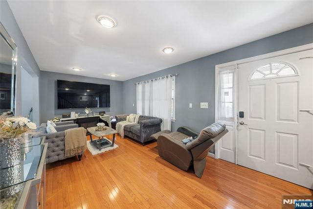 256 Fycke Lane, Teaneck, NJ 07666