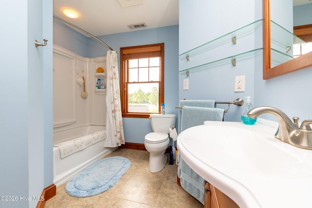 207 Megan Loop N, Hertford, NC 27944