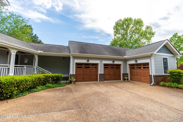 207 Megan Loop N, Hertford, NC 27944