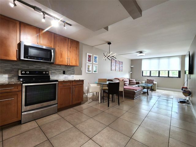 755 DOTTEREL Road 1308, Delray Beach, FL 33444