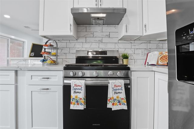 3923 Hickok Lane, Houston, TX 77047