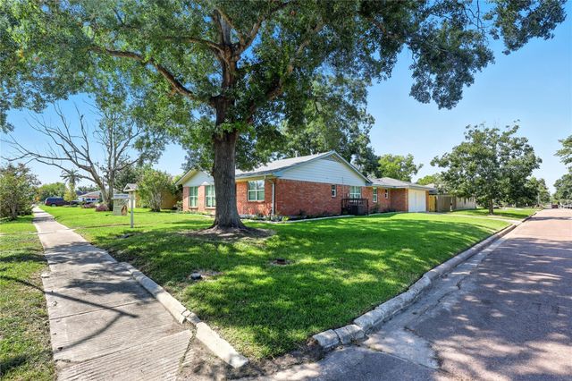 3923 Hickok Lane, Houston, TX 77047