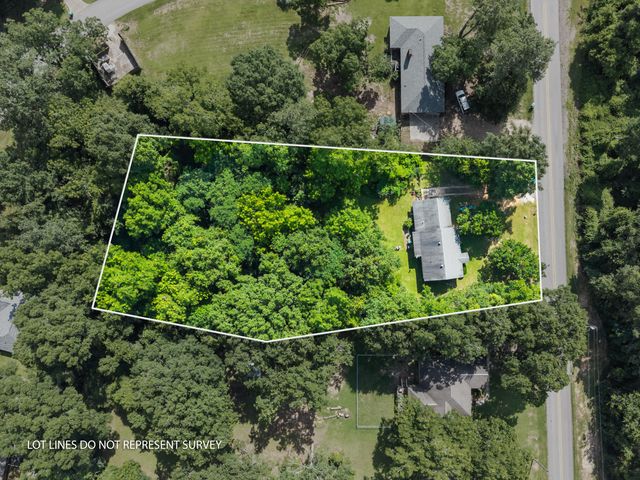 109 Corinth Rd., Petal, MS 39465