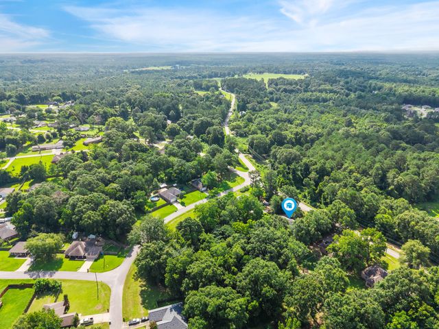 109 Corinth Rd., Petal, MS 39465