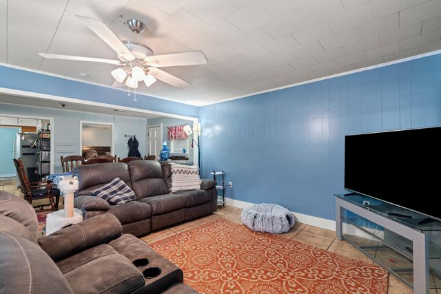 109 Corinth Rd., Petal, MS 39465