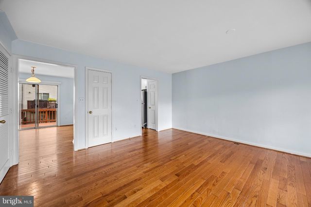 14720 GROBIE POND LN, Centreville, VA 20120