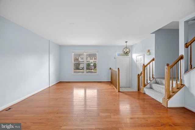 14720 GROBIE POND LN, Centreville, VA 20120