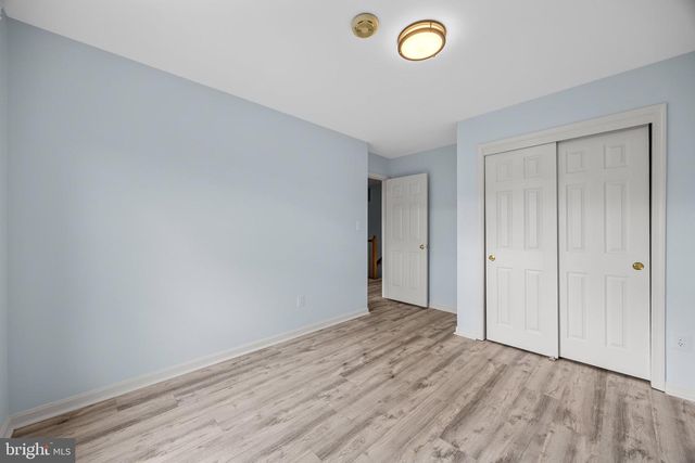 14720 GROBIE POND LN, Centreville, VA 20120