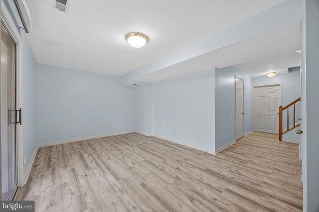 14720 GROBIE POND LN, Centreville, VA 20120