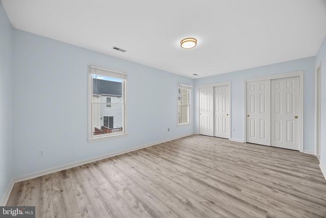 14720 GROBIE POND LN, Centreville, VA 20120