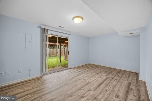 14720 GROBIE POND LN, Centreville, VA 20120